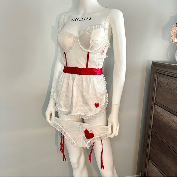 34C/S VS Victoria’s Secret Sexy Nurse Apron Costume garter lingerie white red - Picture 3 of 16